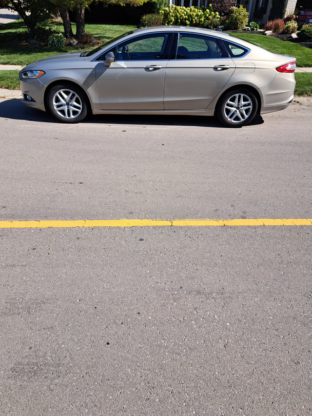 2016 Ford Fusion 1.5L Eco-Boost (Low Mileage, Mint Condition) in Cars & Trucks in Hamilton - Image 2