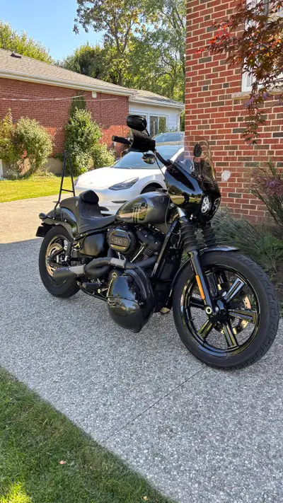 Soft bob with over 10000 in upgrades Mint condition