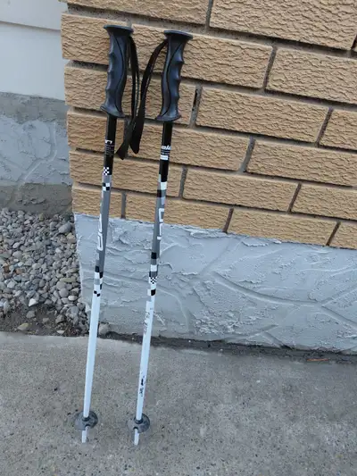 A set skis poles, size are: 78 cm., View more