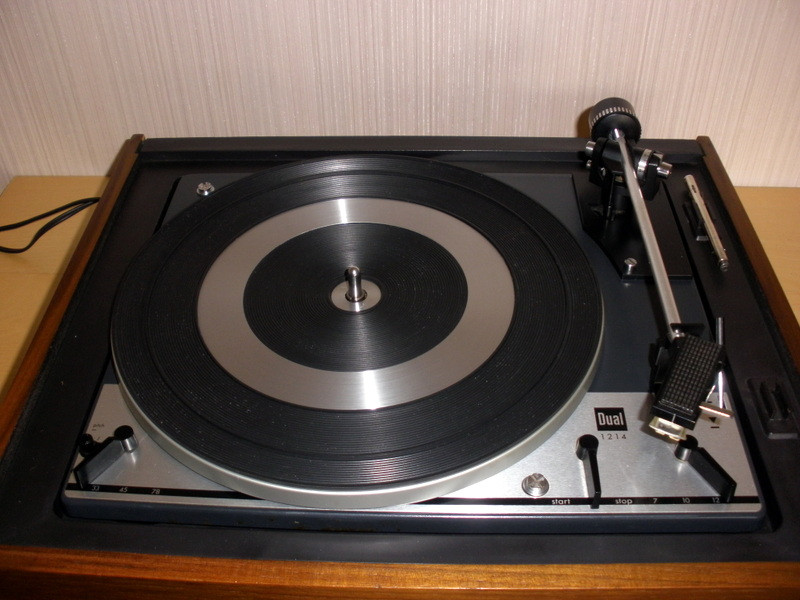 Classic dual turntable for sale  