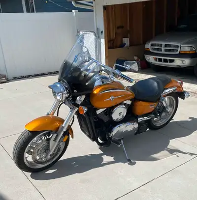 NEWER TIRES NEW Battery 1500cc Liquid cooled Shaftdrive Owned since 2006 70 year old man i babied th...