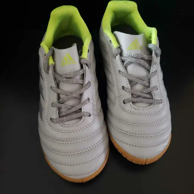 Youth Boys ADIDAS NWOT Copa Indoor Soccer Shoes- 13K in Soccer in Ottawa - Image 10