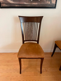 8 chaises de salle à manger en bois - usagées