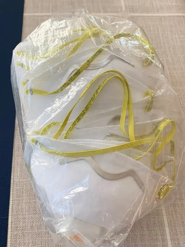 10 pack 3M  Pro Paint Sanding Vented Respirators, 8511,  (n95) in Painting & Paint Supplies in Hamilton - Image 11