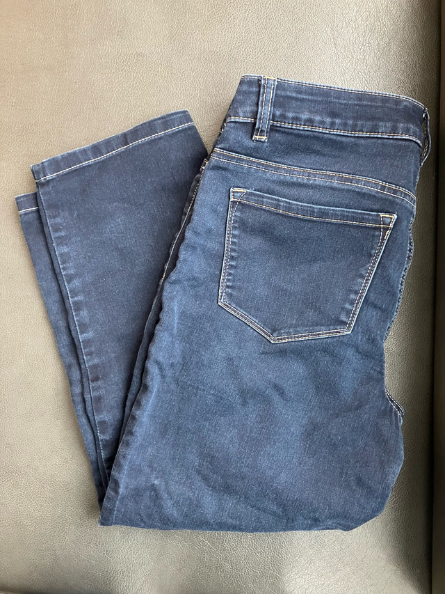Reitmans Jeans - Capri Size 9 - Womens in Women's - Bottoms in Winnipeg - Image 3