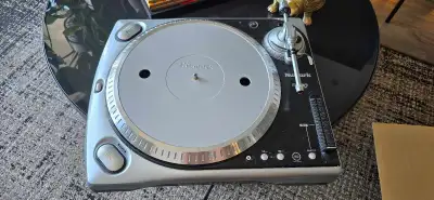 Numark TT200 Turntable, View more