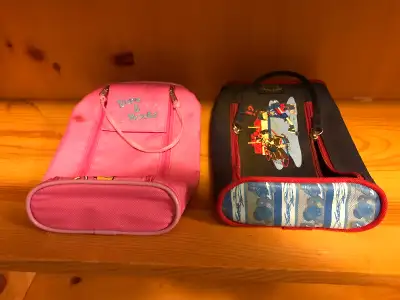 Deux étuis à crayons scolaire, View more