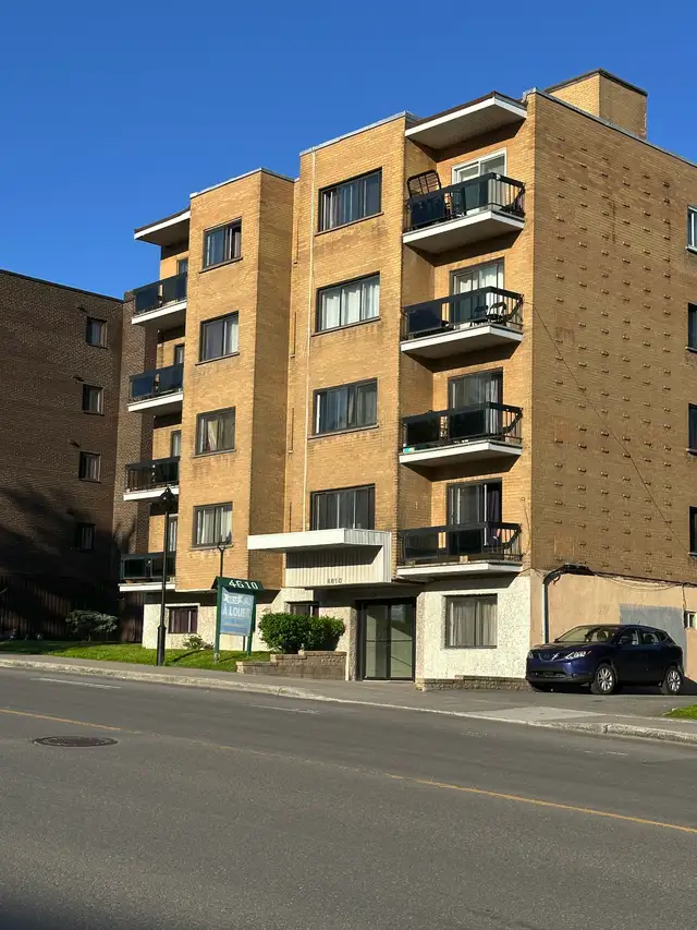 Next to Metro Snowdom. 1 1/2, 3 1/2, 4 1/2 Apt. available Now