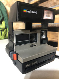 Polaroid SUN 600 LMS