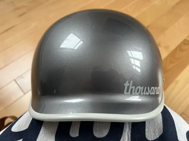 Thousand Helmet - Small583287952984647682