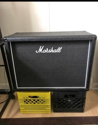 LF : marshall 2x12 speaker cab