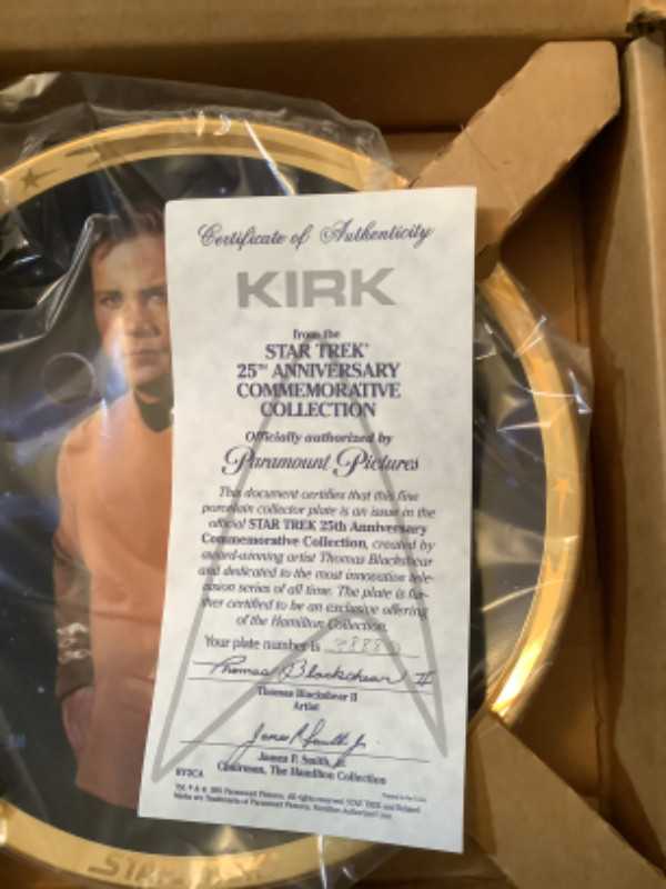 Star Trek 25th Anniversary Captain Kirk Collectors Plate New in Arts & Collectibles in Kitchener / Waterloo - Image 2