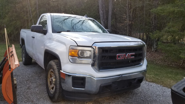 2015 GMC SIERRA 1500. V6. 4.3LT REGULAR CAB 2WD in Cars & Trucks in Barrie