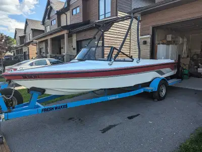 1991 Malibu Euro F3 Competition Ski Boat. Previous owner completely overhauled the Mercruiser 5.7L i...