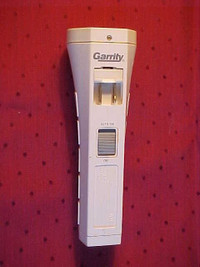 GARRITY RECHARGEABLE PLUG IN FLASHLIGHT