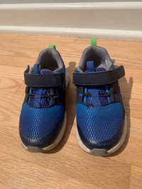 Boys toddler size 10M sneakers 