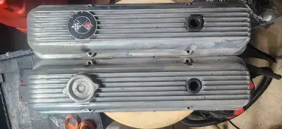 Factory original valve cover for 350 LT1 camaro, corvette