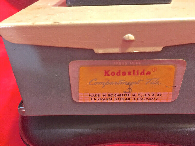 Vintage Kodak Kodaslide  Compartment File 35 mm -Storage Box in Arts & Collectibles in Mississauga / Peel Region - Image 3