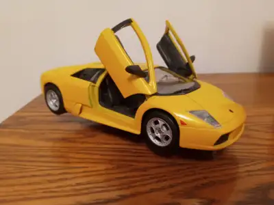 Lamborghini Murcielago 1:24 scale model car (40/trade), View more