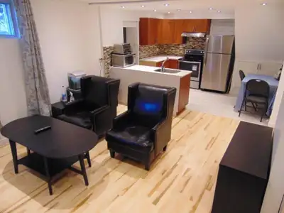 4068 Avenue de Kent Montreal quebec H3S 1N6 Salut tout le monde! Je poste une annonce pour mes locat...