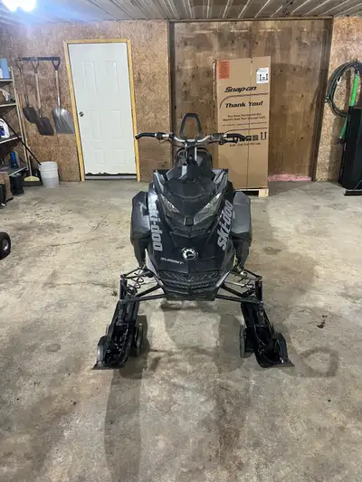 2020 skidoo summit sp 154 2.5 track 1891 miles Ggb can Stored in doors Comes with sled cover Located...