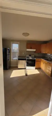 Newly Renovated 1 Bed Apt on 2nd Floor - June 1