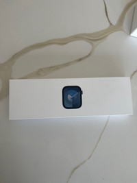 (SEALED, never opened) Apple Watch series 9, 41mm aluminum 