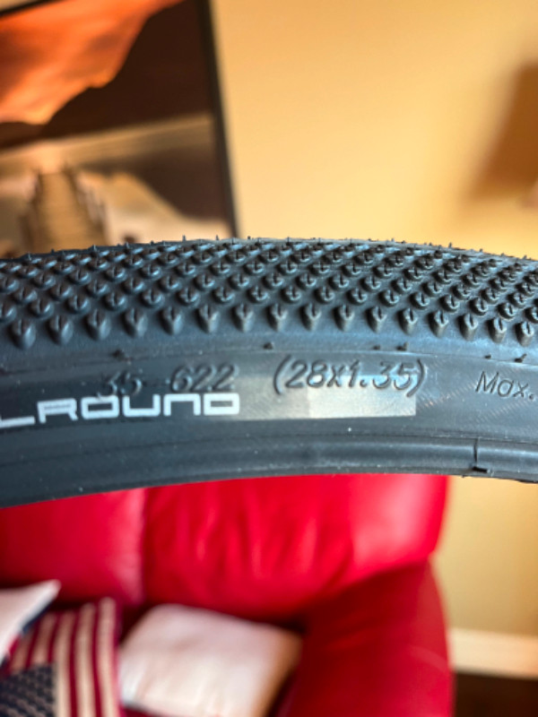 Schwalbe Tire 700x35 in Frames & Parts in Edmonton