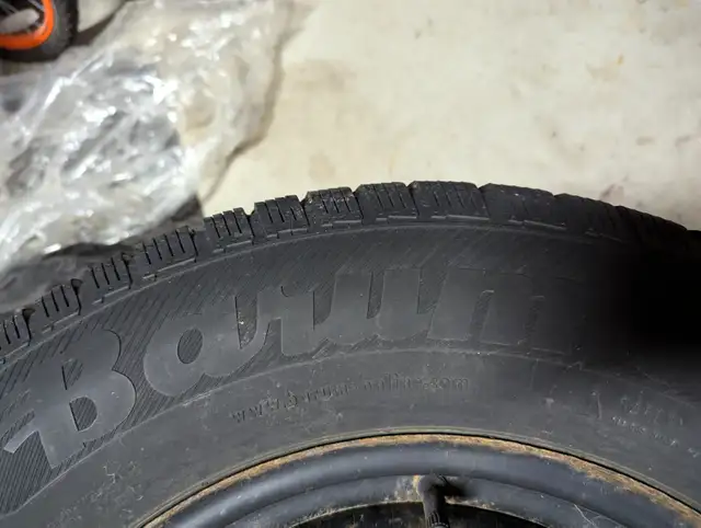 4 Barum Polaris-3 4x4 winter tires 225/70 R16 103T on steel rims in Tires & Rims in City of Toronto - Image 4