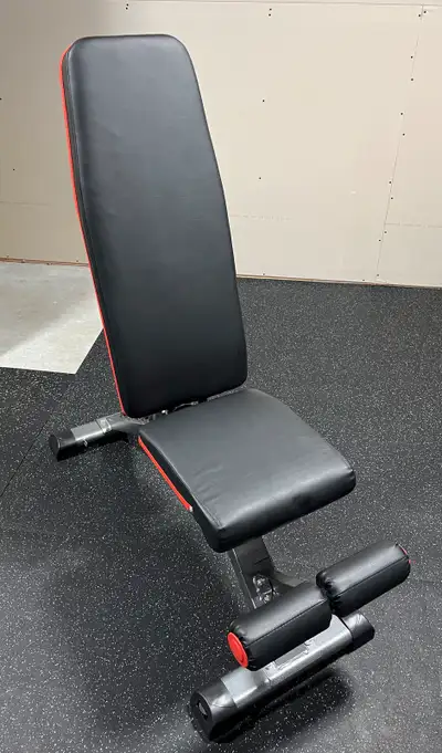 New in box - Full adjustable: Flat, incline, decline - Heavy duty padding - Wide back - Foldable - W...