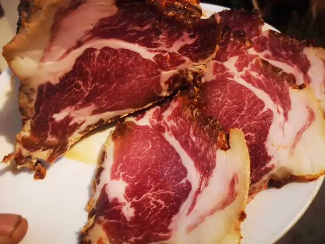 Butchering lessons 454256109992683526