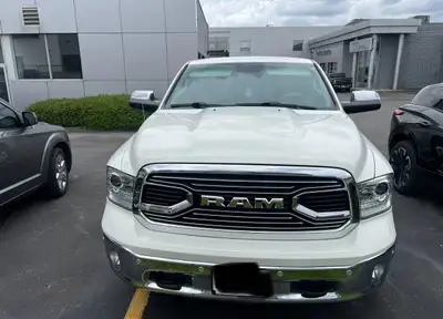 Looking to sell my well maintained 2017 dodge ram 1500 longhorn this truck is in good condition, goo...