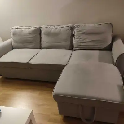 Selling a modern and highly functional gray Structube sectional in excellent condition. Key Features...