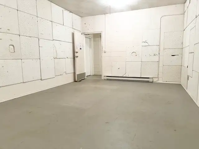 $680.00 / MONTH. BAND PRACTICE ROOM OR STORAGE