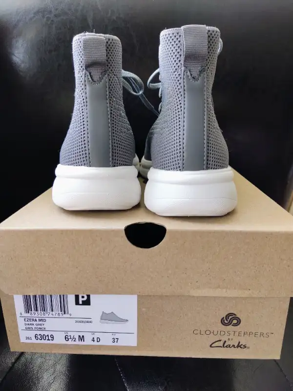 Brand New Clarks Women Size 6.5 Mid Sneakers in Grey, BNIB in Other in Edmonton - Image 5