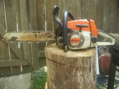 Chainsaw & Concrete saw repairs. For more information call Gary @ 905 728-5002. Thank you.