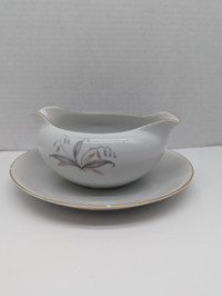 Kaysons Fine China Golden Rhapsody Gravy Boat w/Attached Plate