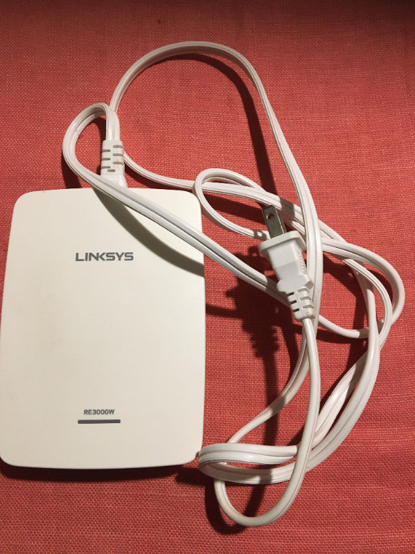 LINKSYS EXTENDER RE3000W in Cameras & Camcorders in City of Toronto