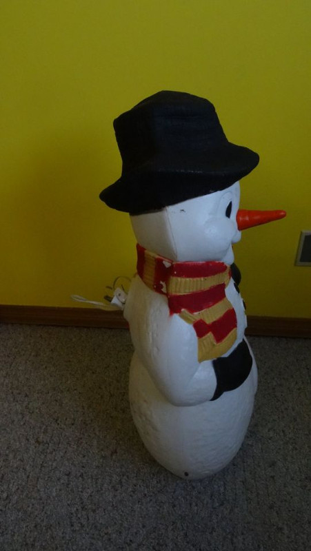 TPI Blow Mold Snowman with Penguin 31" Tall in Outdoor Décor in Kitchener / Waterloo - Image 3