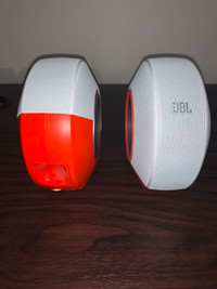 JBL Pebbles Bass Powered Speakers USB Connection