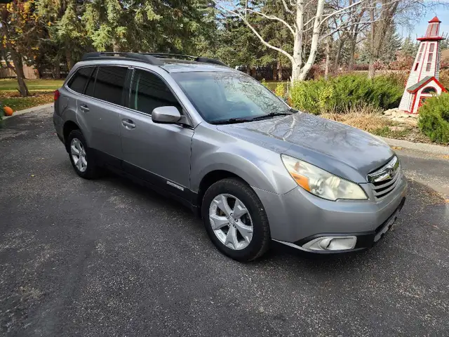 2010 SUBARU OUTBACK LIMITED 