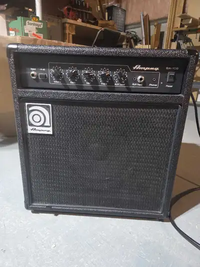 Ampeg BA-108 v2 combo practise amp with power cord. Excellent amp for use around the house. In perfe...