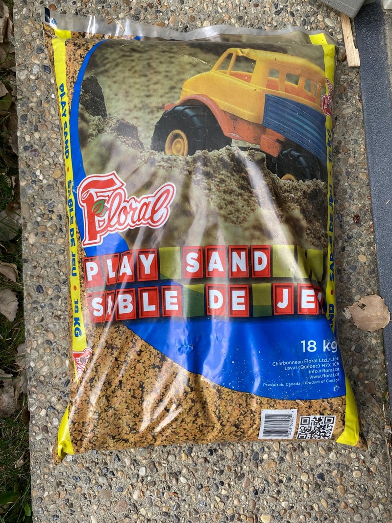3 18kg bags play sand Toys & Games Edmonton Kijiji