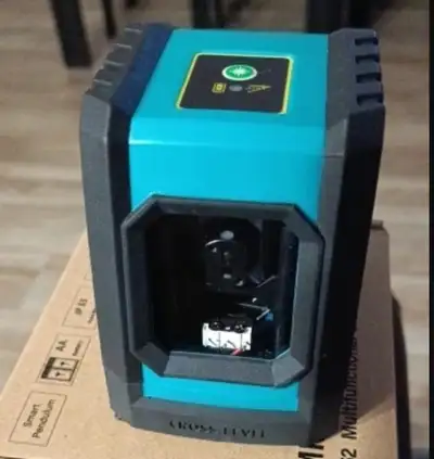 ⭐Green Beam Laser Level: Cross line laser built with high quality green LD diode. Make your work eas...