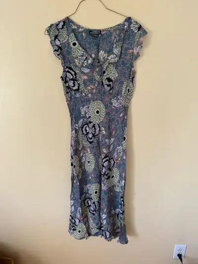 Juniors floral long dress (L), View more