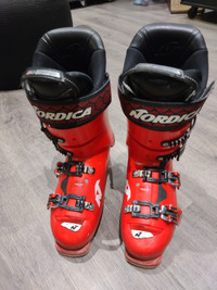 Nordica High Performance Ski Boots - 26.5