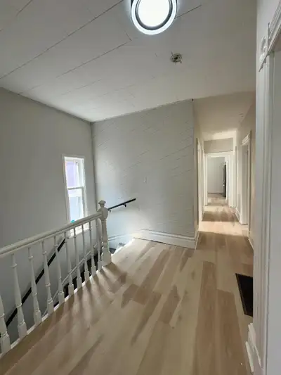 Renovated last year brand new kitchen, bathrooms laundry, floors and paint. All new appliances. Room...