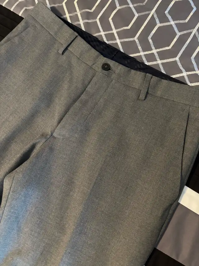Men’s Zara Grey Dress Pants in Men's in City of Toronto - Image 3