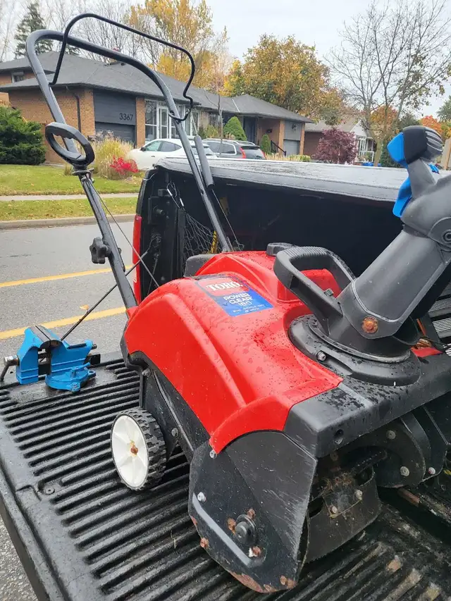 lawnmower snowblowers in Snowblowers in Mississauga / Peel Region - Image 3