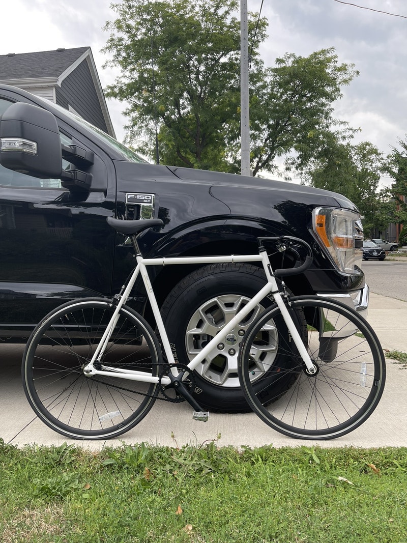 Specialized Globe Roll 01 Fixed Gear Bike Fixie (Single Speed